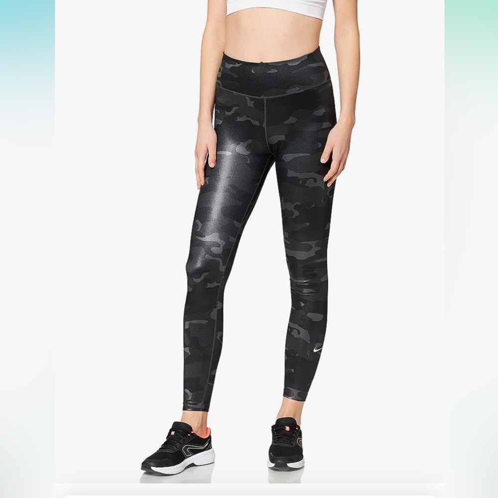 Nike Dri-FIT One Women's Mid-Rise Camo Leggings-M
